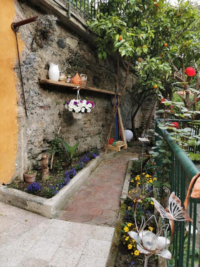 Itaca Hotel Вараце Екстериор снимка